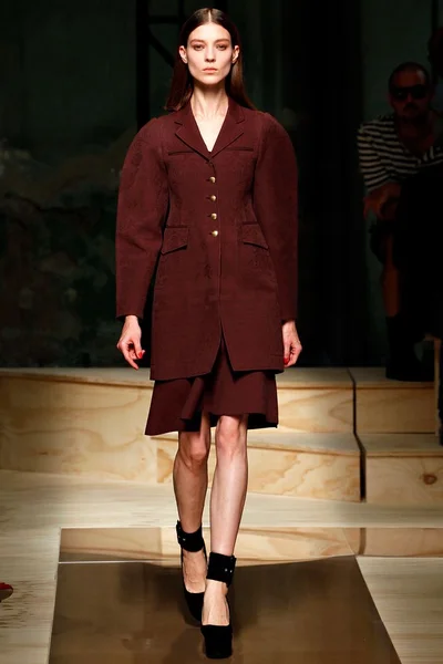 Look 4